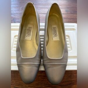 Bandolino Taupe Leather Low-Heel Pumps – Classic Square Toe, Size 7M